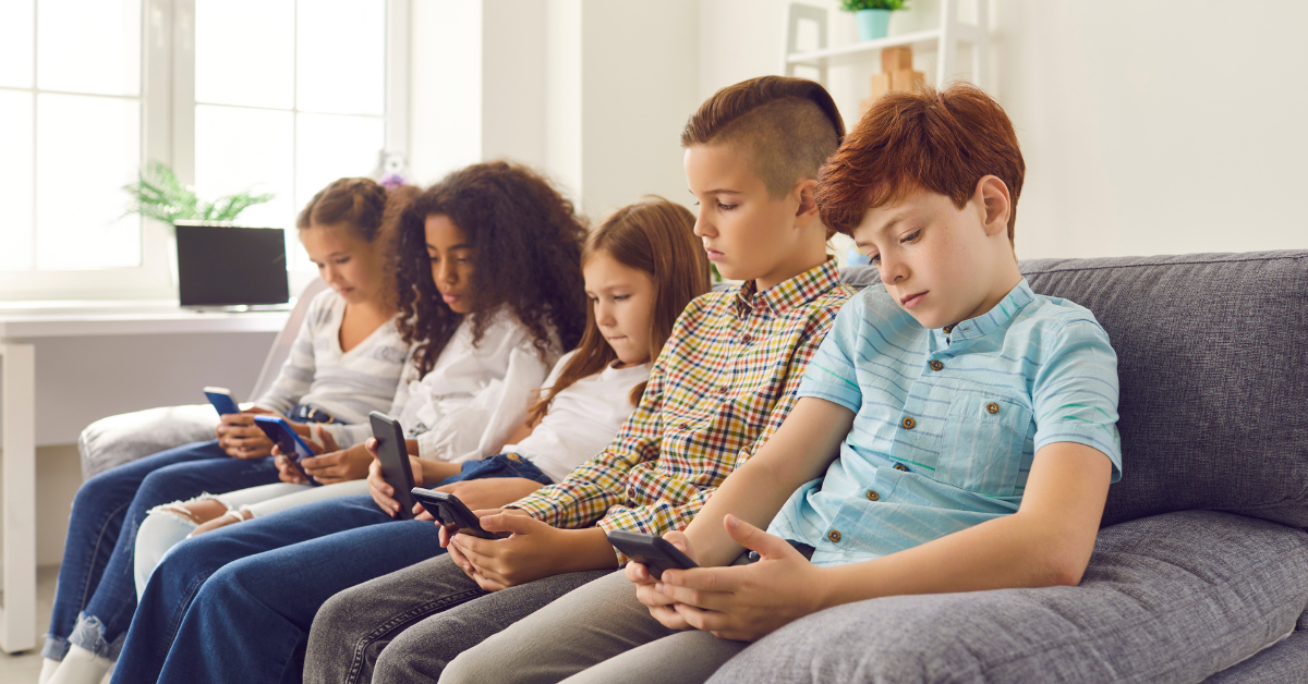 group of gen alpha using phones
