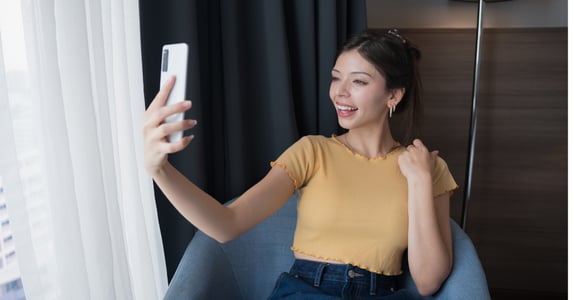 Gen Z using smartphone for video survey participation
