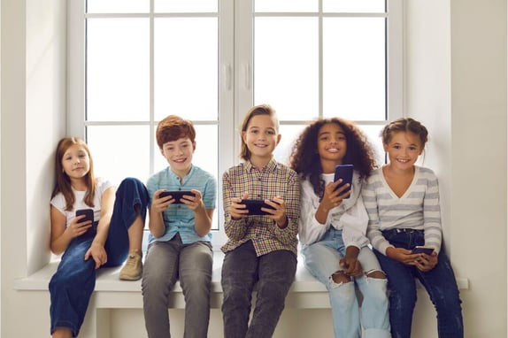 generation alpha with smartphones