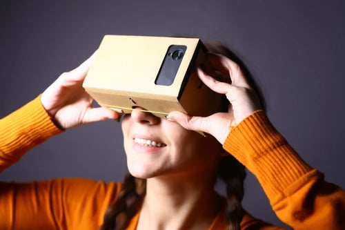 women using google cardboard